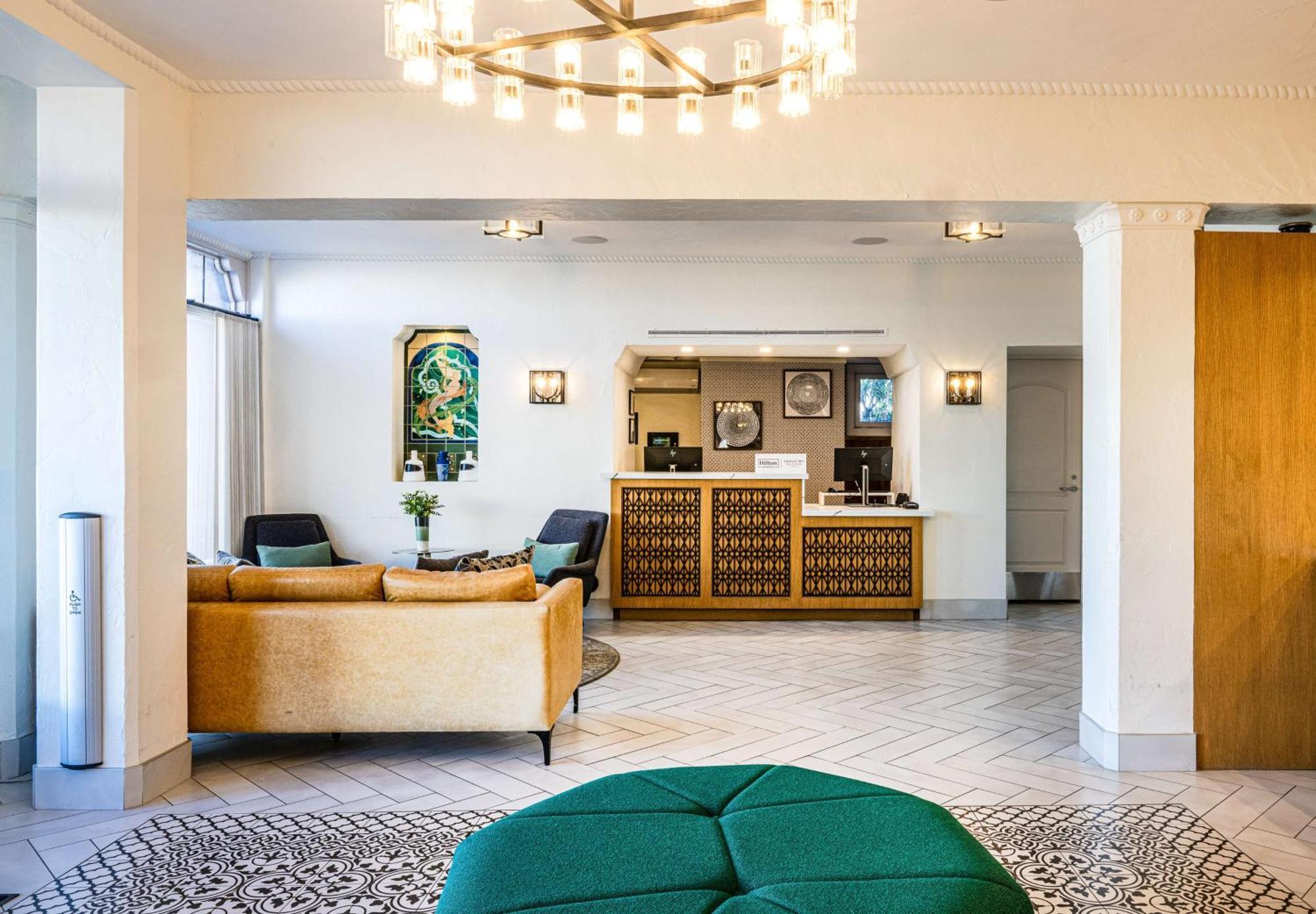 Hotel Virginia Santa Barbara, Tapestry Collection By Hilton Екстериор снимка